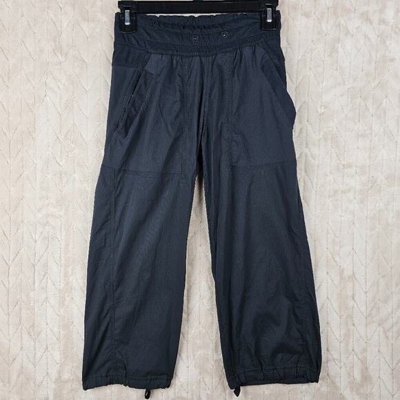 Lululemon Dance Studio Crop Pants 4 Black Athleisure Lightweight Athletic Gym - Picture 1 of 6